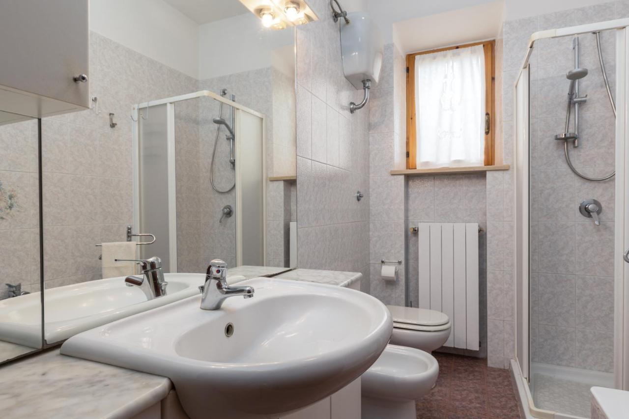 Enchanting Flat With Patio In Abbadia A Isola Monteriggioni Luaran gambar